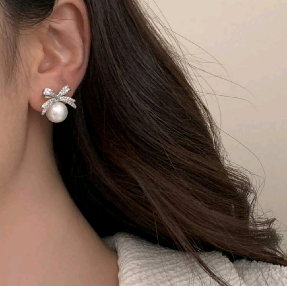 💗HP! Elegant Faux Pearl Pavè Rhinestone Bow Earrings New!